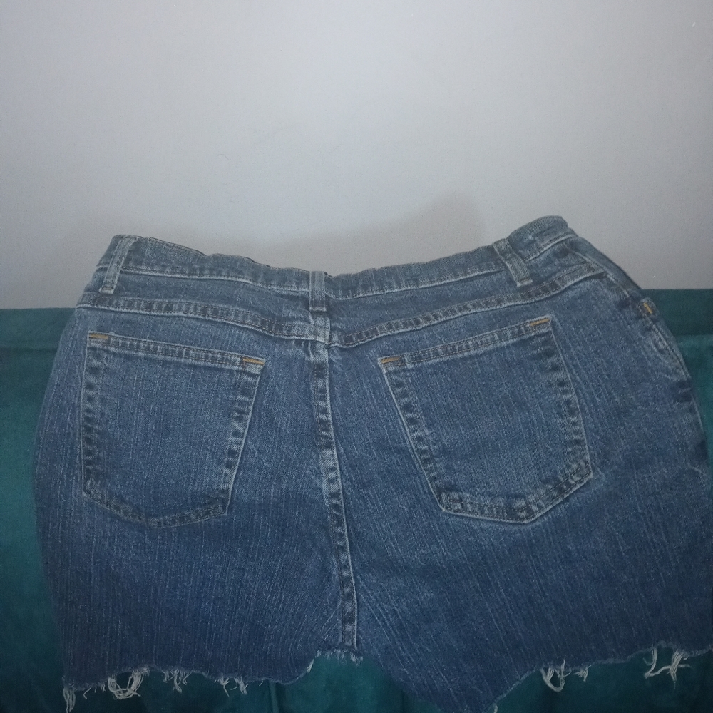 Highwasted Jean Shorts - Picture 2 of 3